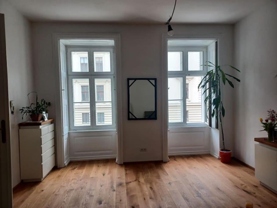 Schöne Sehr Zentral 94 Quadratmeterhoche Decke Apartment Wien